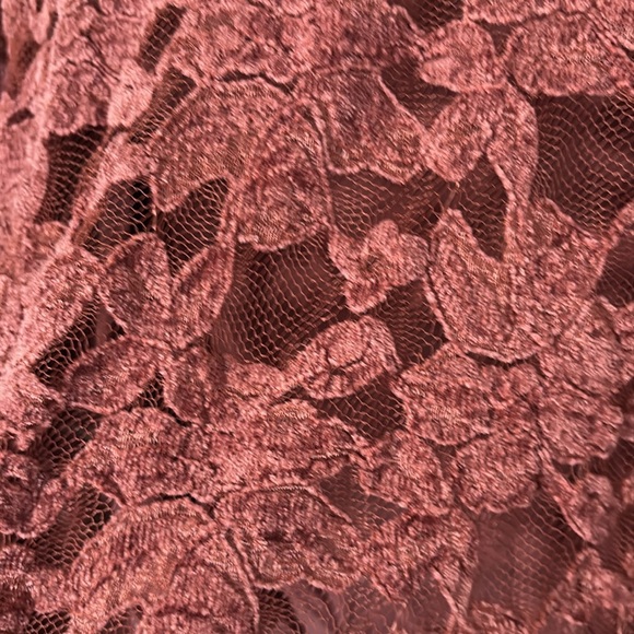 Anthropologie Pink Mauve Lace Top feminine - Picture 3 of 7